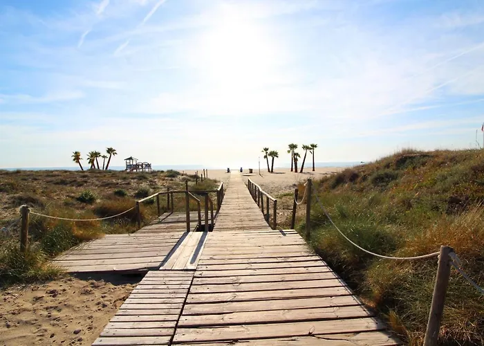 Global Properties, Apartamento Con Terraza En Residencial Last Canet