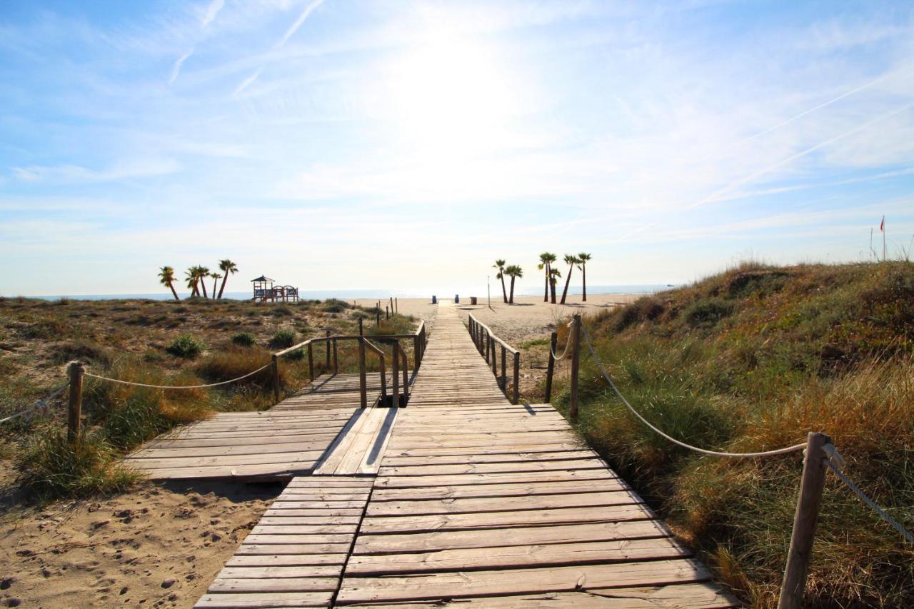 Global Properties, Con Terraza En Residencial Last Canet Apartment