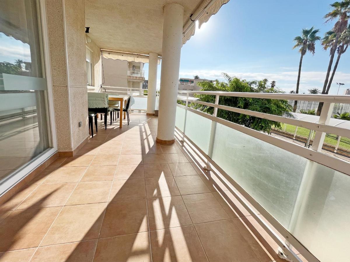 Global Properties, Con Terraza En Residencial Last Canet Apartment *