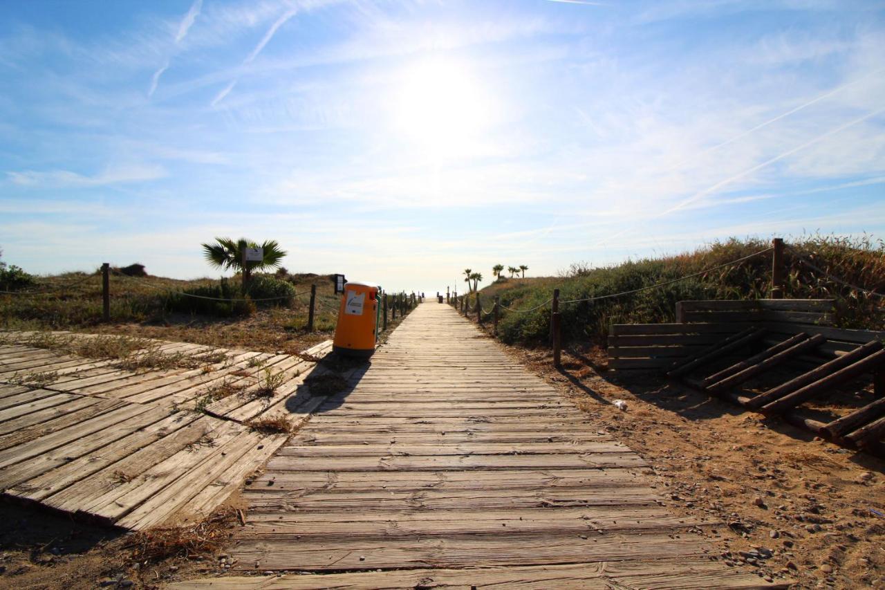 Global Properties, Con Terraza En Residencial Last Canet Apartment